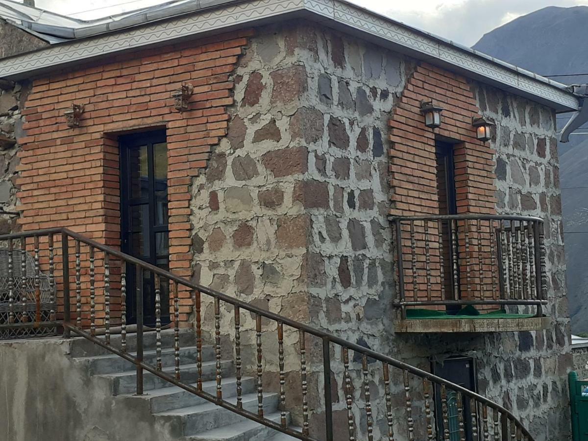 Bana Hotel Stepantsminda Exterior photo